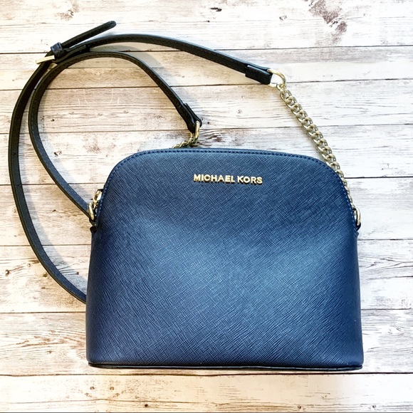 Michael Kors Accessories - Like new MICHAEL KORS